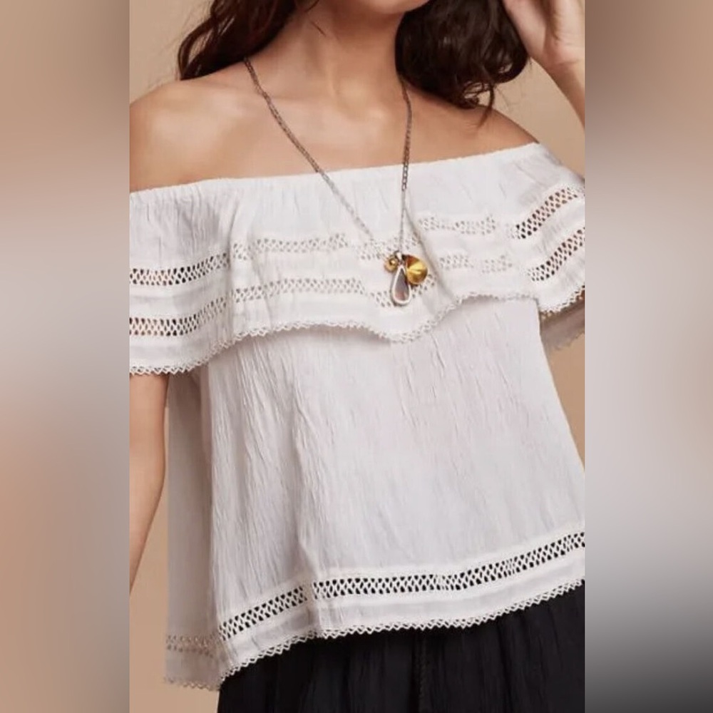 Wilfred Aritzia women’s off the shoulder top